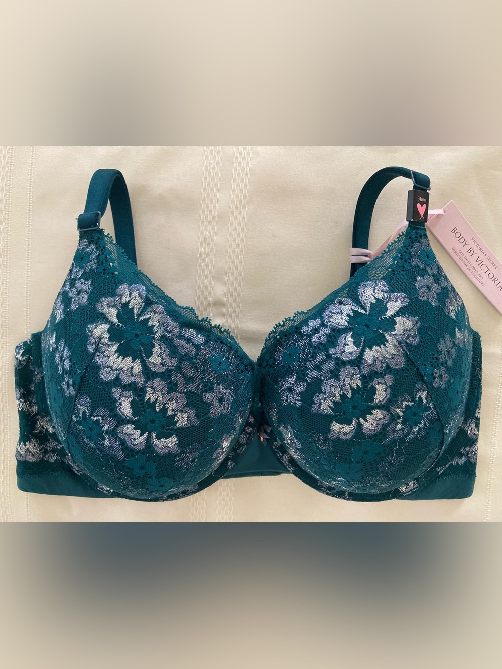 NWT Victoria's Secret 34DDD Body By Victoria Perfect Shape Bra Green Silver Lace